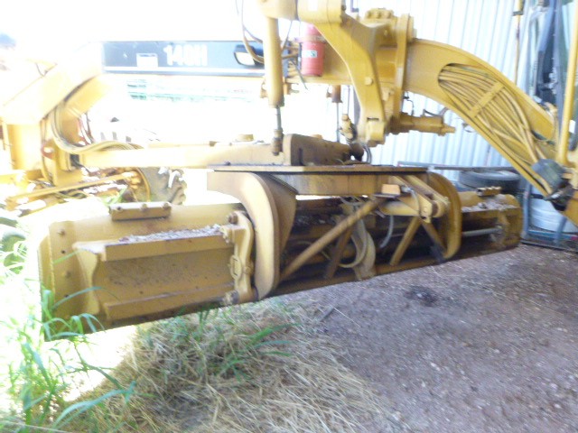 2000 CATERPILLAR 140H VHP ARTIC GRADER
