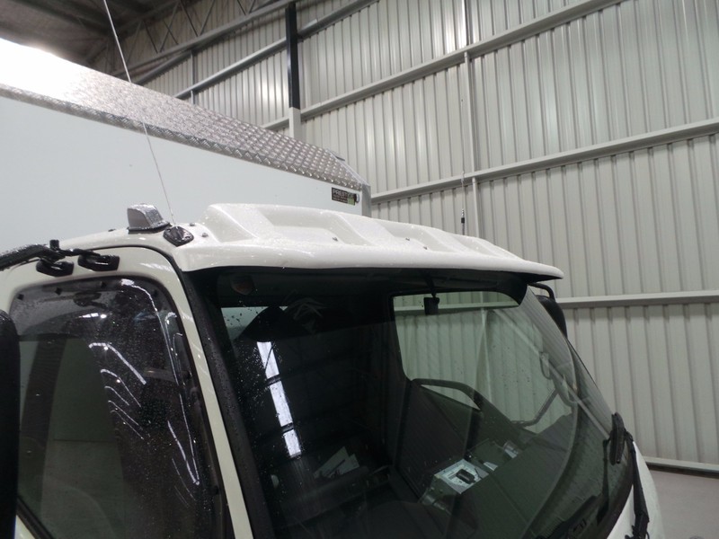 2016 HINO 617 - 300 Series 617 - 300 Series Truck