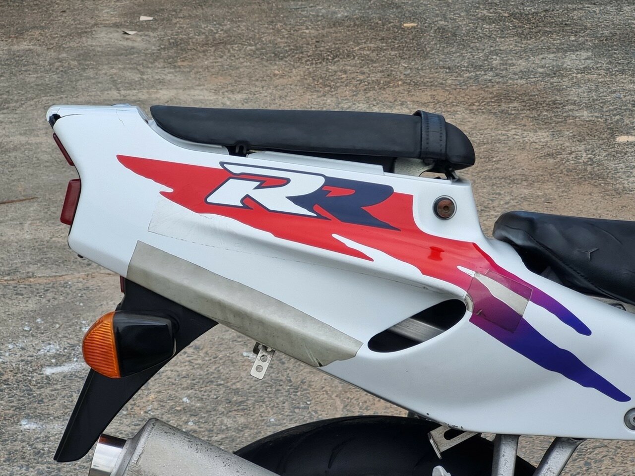 1995 HONDA1995 HONDA CBR900RR (FIREBLADE) SPORTS