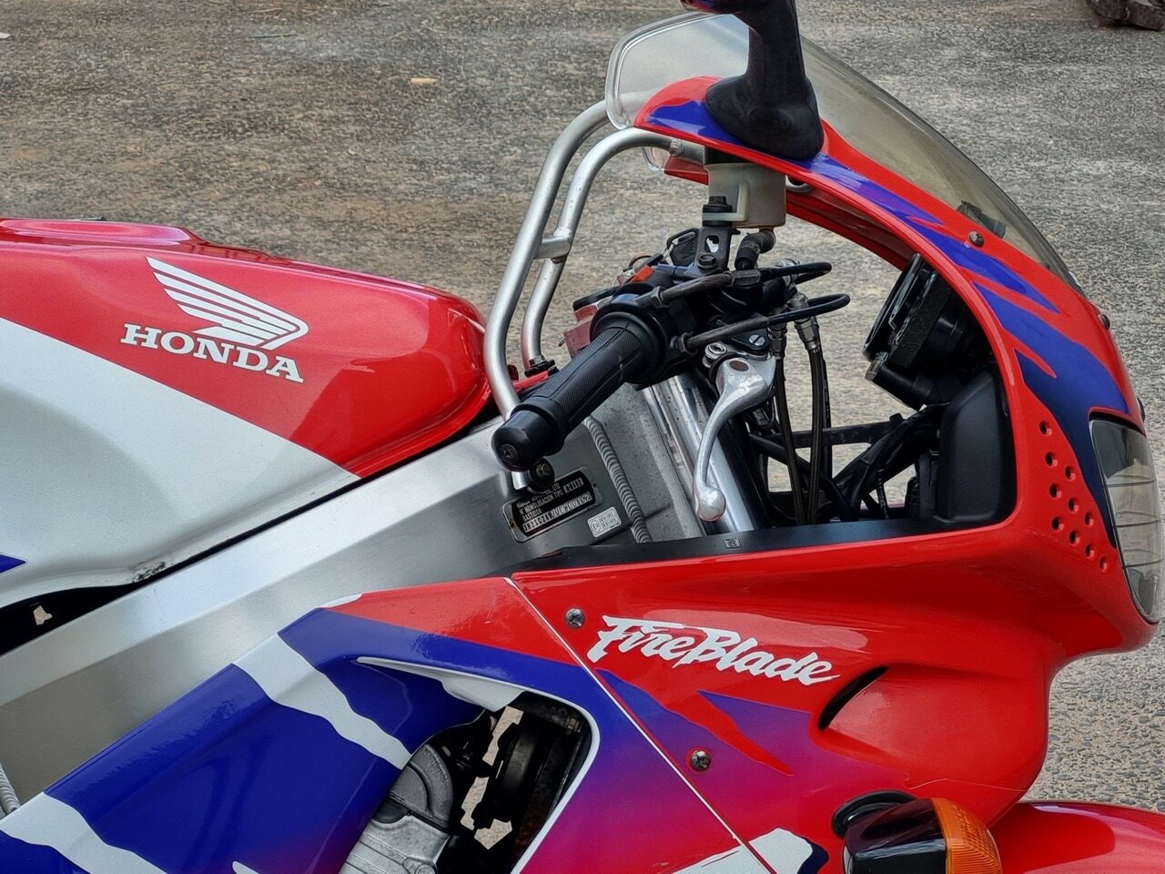 1995 HONDA1995 HONDA CBR900RR (FIREBLADE) SPORTS