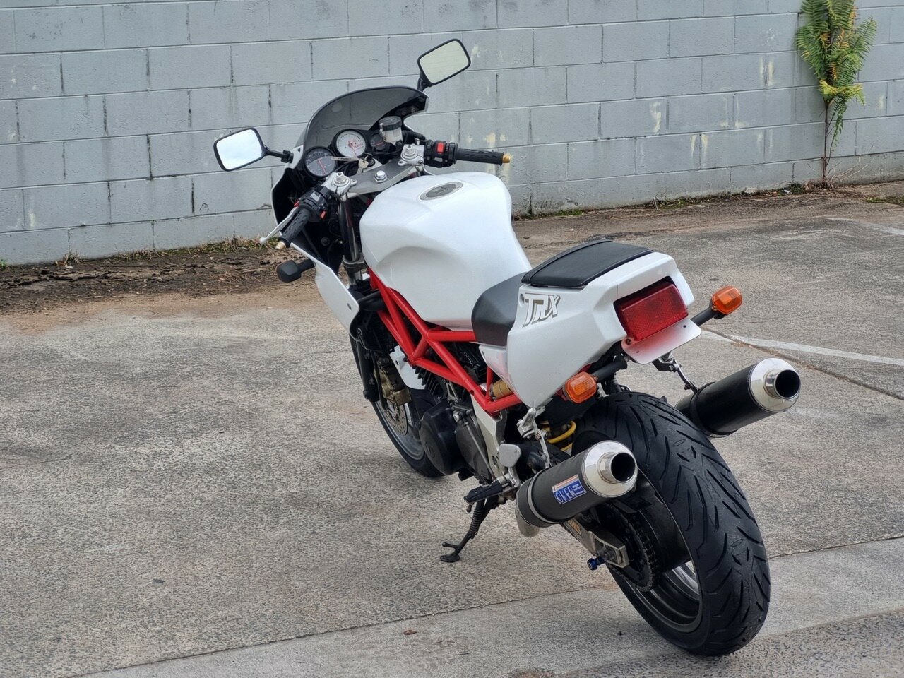 1995 YAMAHA TRX850 ROAD 