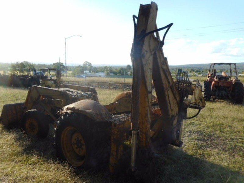 MASSEY FERGUSON 40 Massey Ferguson 40 Backhoe 40 Tractor