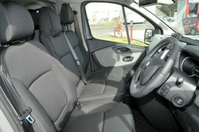 2017 RENAULT TRAFIC SWB X82 MY17