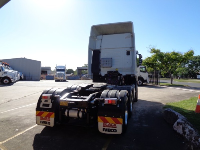 2015 IVECO Stralis 560 E5 Truck