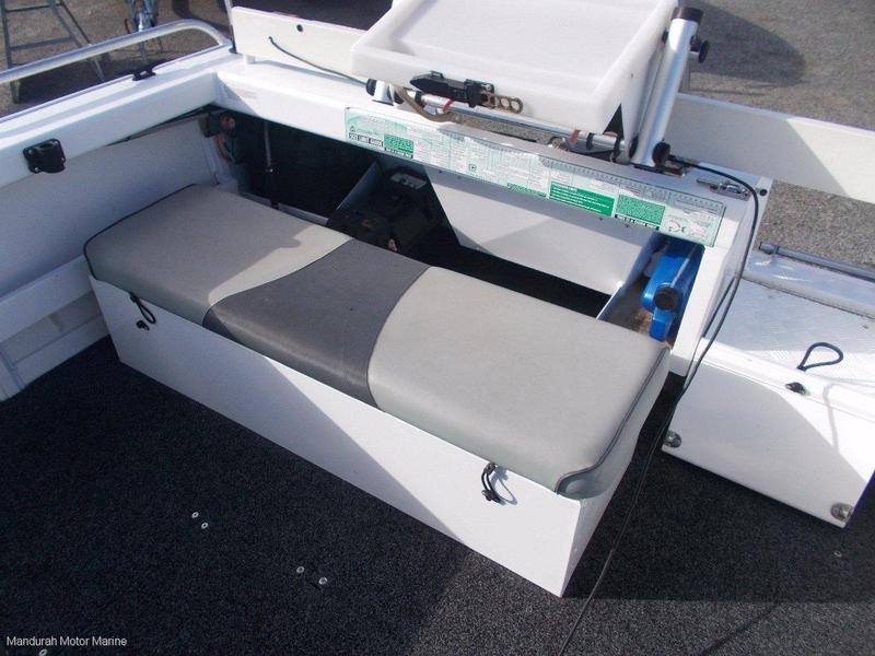 Brooker 525 Discovery Centre Console