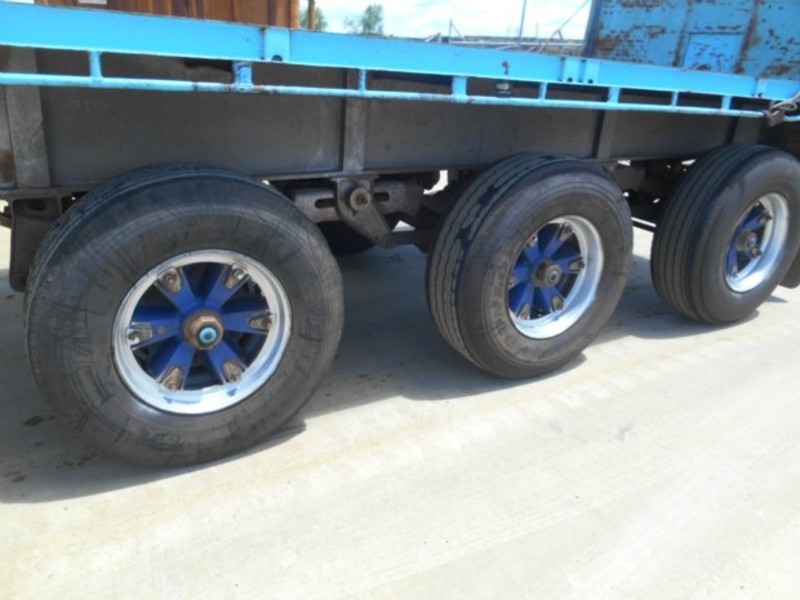 1990 Lusty EMS Convertible Semi Trailer
