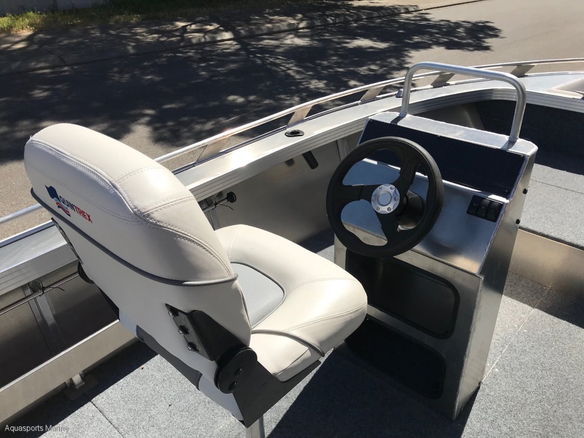 2019 QUINTREX 530 RENEGADE CENTRE