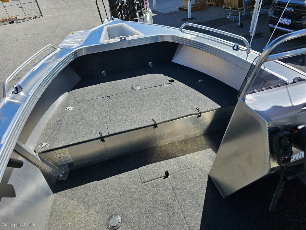 2024 QUINTREX 460 RENEGADE SIDE CONSOLE