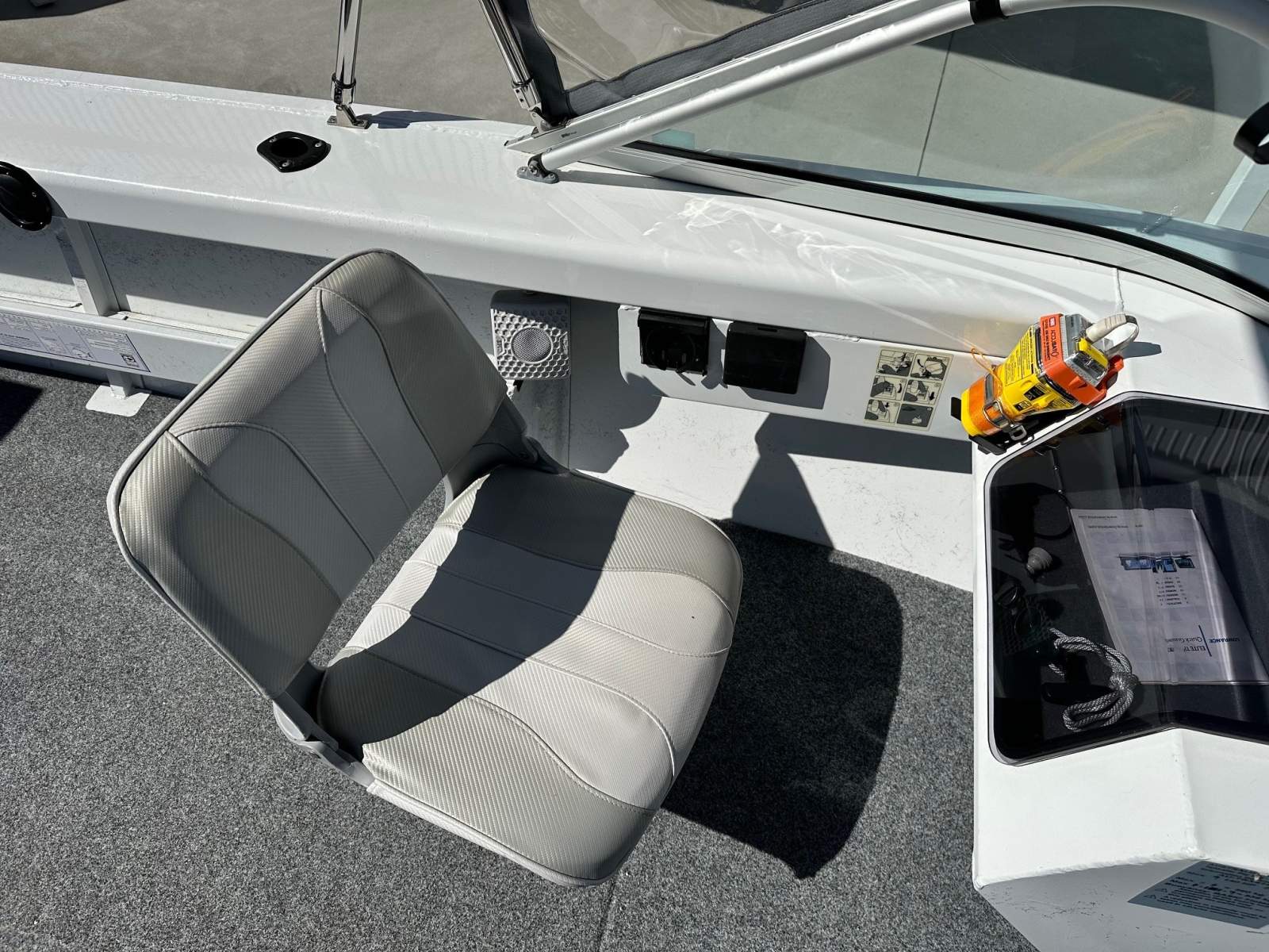 2021 SAVAGE 545 BEACHCOMBER BOWRIDER