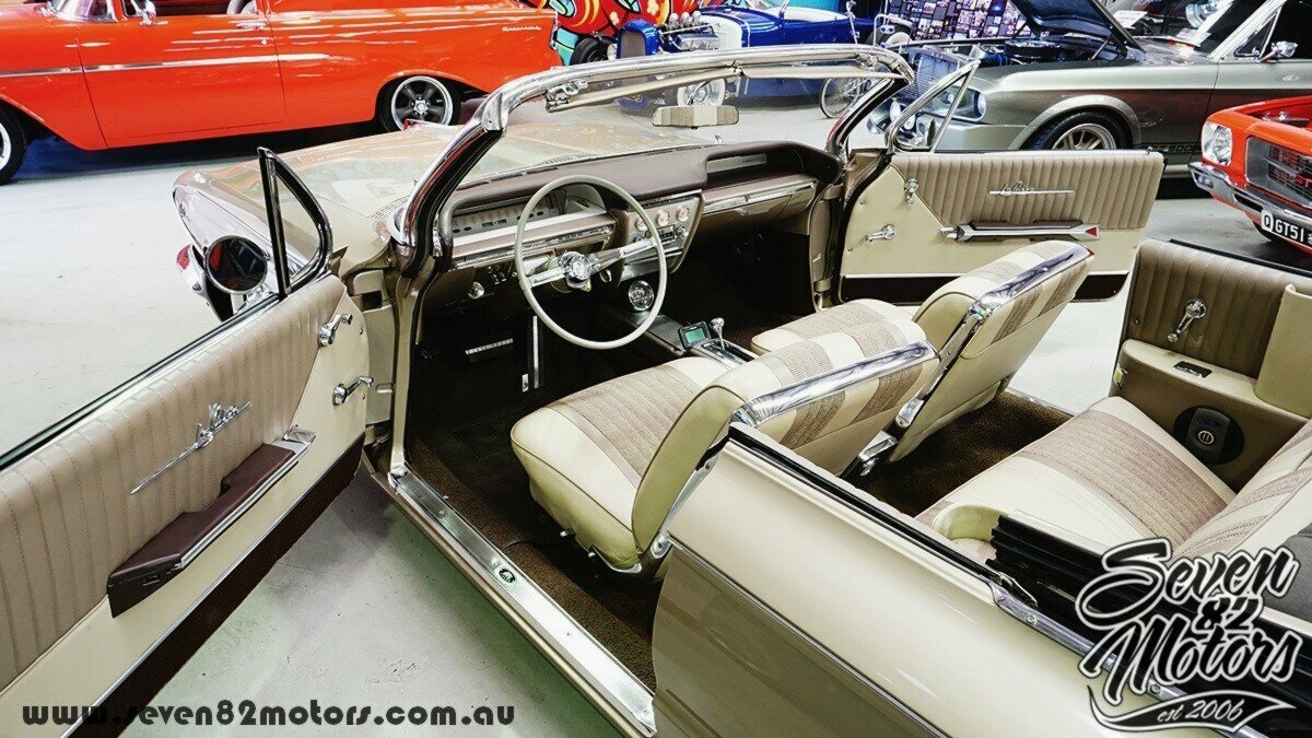 1961 BUICK LESABRE 2 SP AUTOMATIC 2D CONVERTIBLE