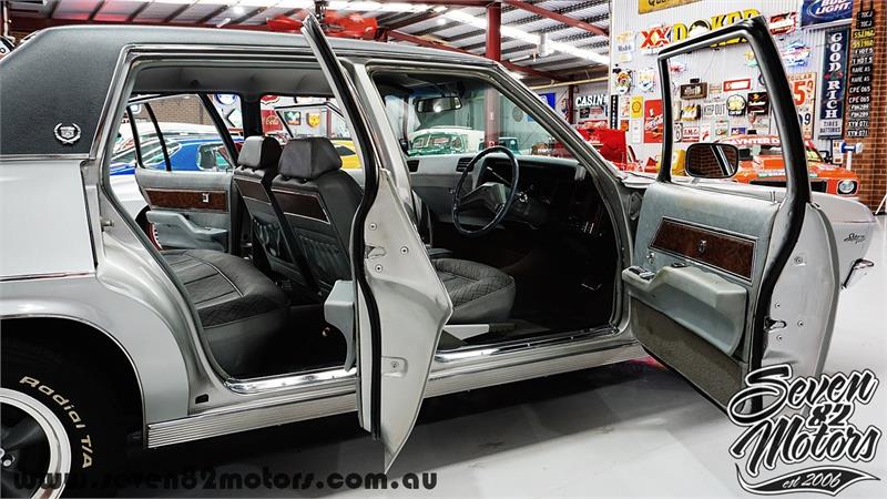 1972 HOLDEN STATESMAN HQ AUTOMATIC SEDAN