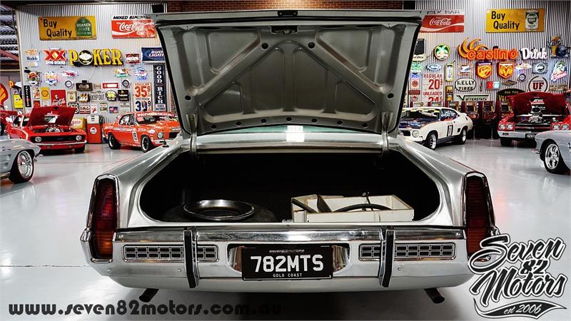 1972 HOLDEN STATESMAN HQ AUTOMATIC SEDAN