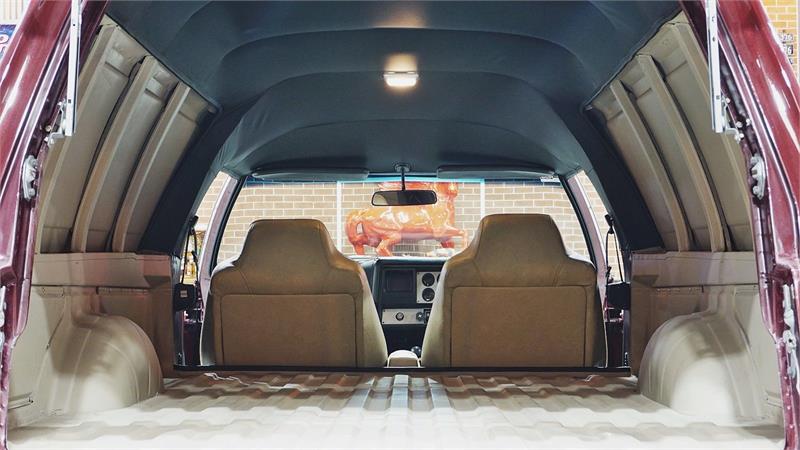 1974 HOLDEN SANDMAN HJ [EMPTY] MANUAL PANEL VAN