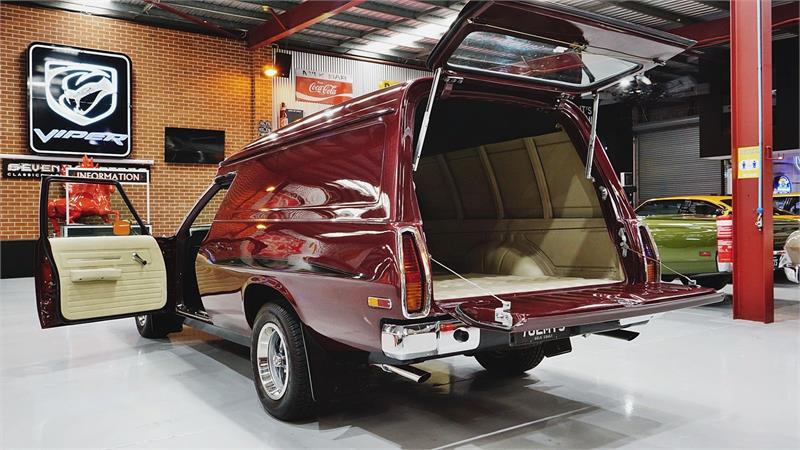 1974 HOLDEN SANDMAN HJ [EMPTY] MANUAL PANEL VAN