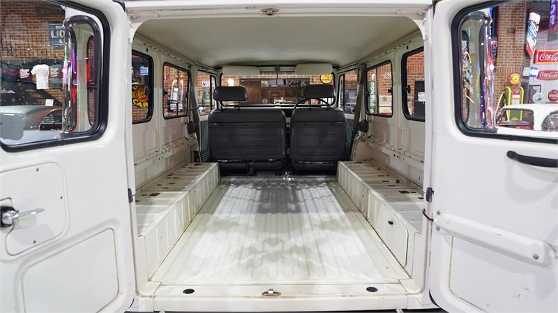 1981 TOYOTA LANDCRUISER HJ47 MANUAL TROOP CARRIER
