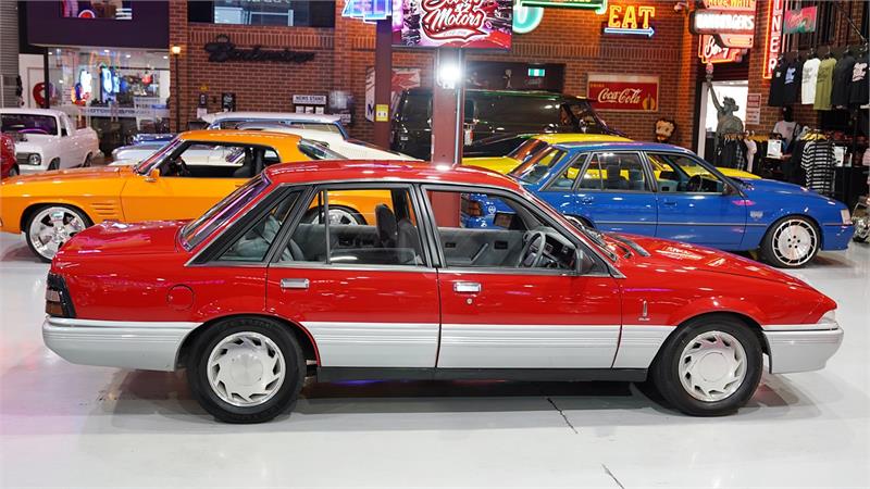 1987 HOLDEN CALAIS VL TURBO AUTOMATIC SEDAN