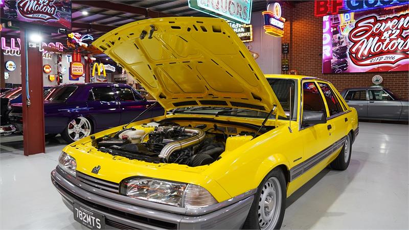 1987 HOLDEN COMMODORE VL BT1 TRIBUTE MANUAL SEDAN