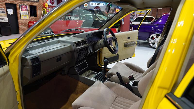 1987 HOLDEN COMMODORE VL BT1 TRIBUTE MANUAL SEDAN