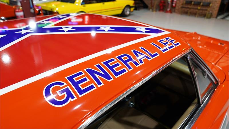 1969 DODGE CHARGER GENERAL LEE REPLICA COUPE