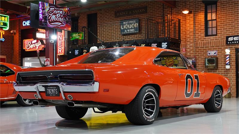 1969 DODGE CHARGER GENERAL LEE REPLICA COUPE