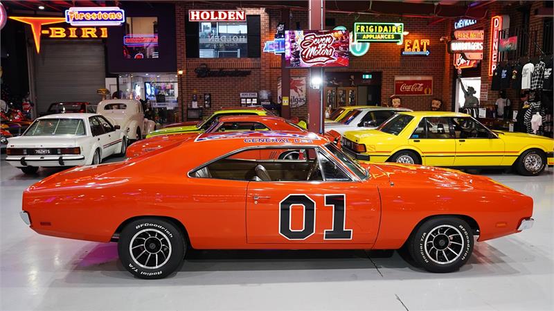 1969 DODGE CHARGER GENERAL LEE REPLICA COUPE