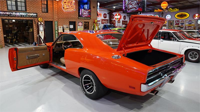 1969 DODGE CHARGER GENERAL LEE REPLICA COUPE