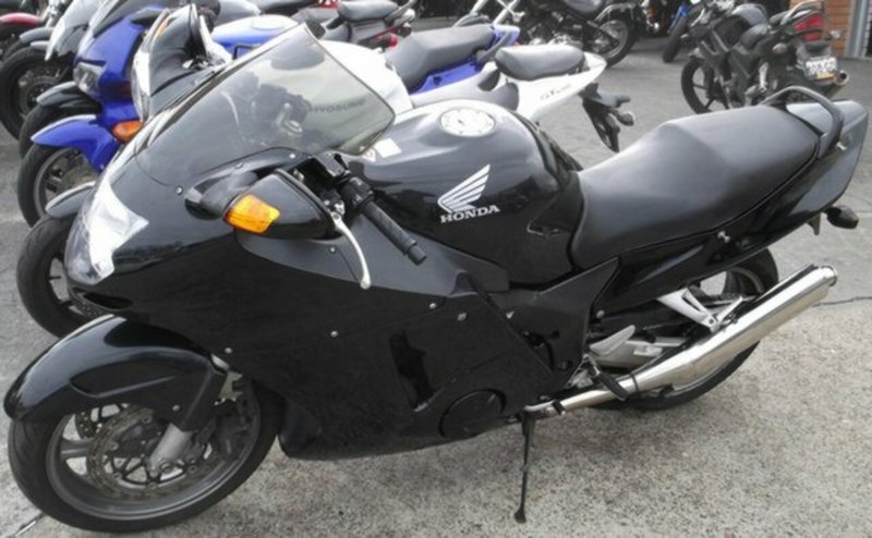 2004 HONDA 1100CC CBR1100XX (SUPER BLACKBIRD) 4