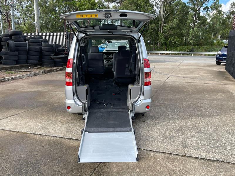 2003 TOYOTA NOAH AZR60 AUTOMATIC WAGON