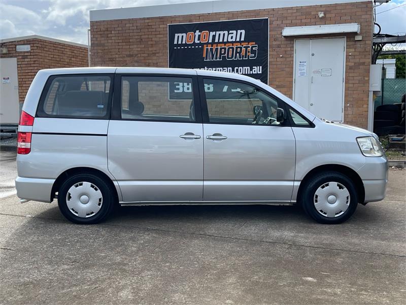 2003 TOYOTA NOAH AZR60 AUTOMATIC WAGON