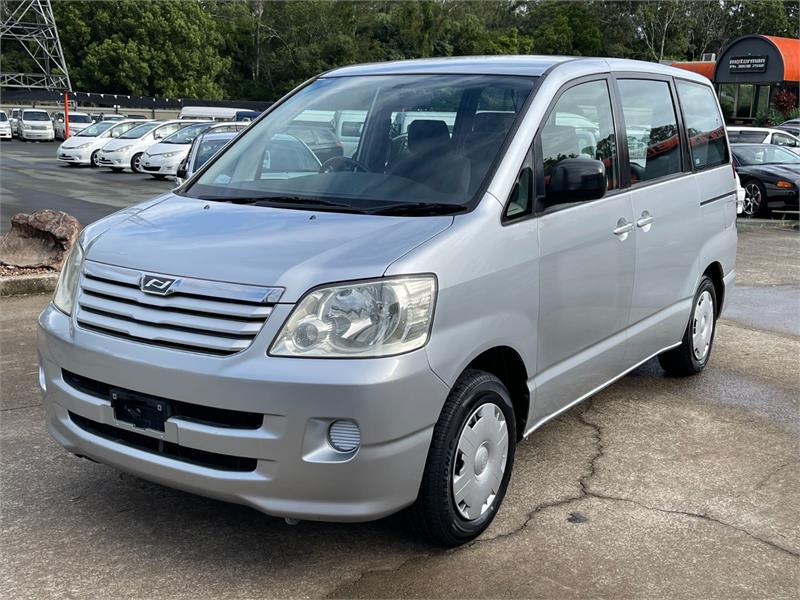 2003 TOYOTA NOAH AZR60 AUTOMATIC WAGON