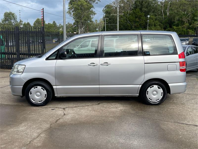 2003 TOYOTA NOAH AZR60 AUTOMATIC WAGON