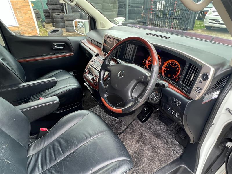 2007 NISSAN ELGRAND E51 5 SP AUTOMATIC 4D WAGON