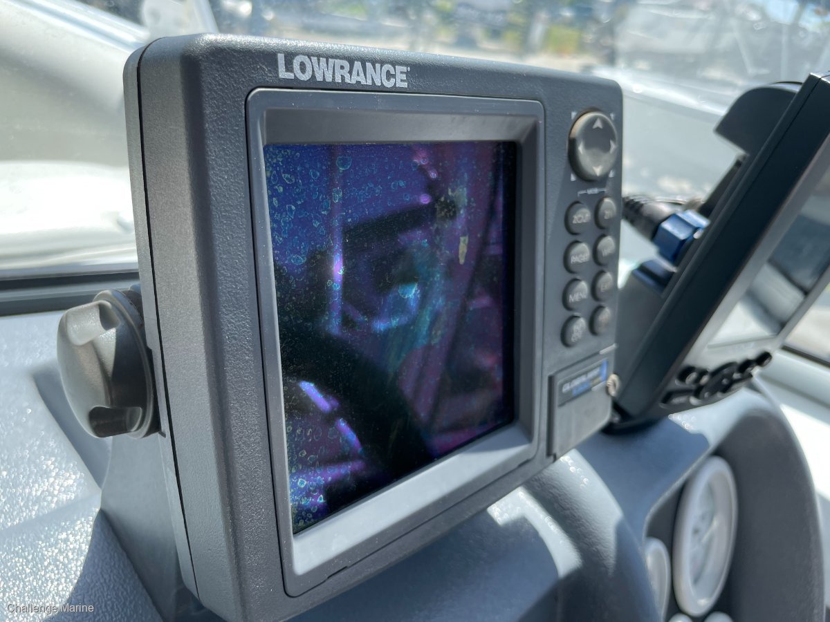 QUINTREX 560 FREEDOM CRUISER