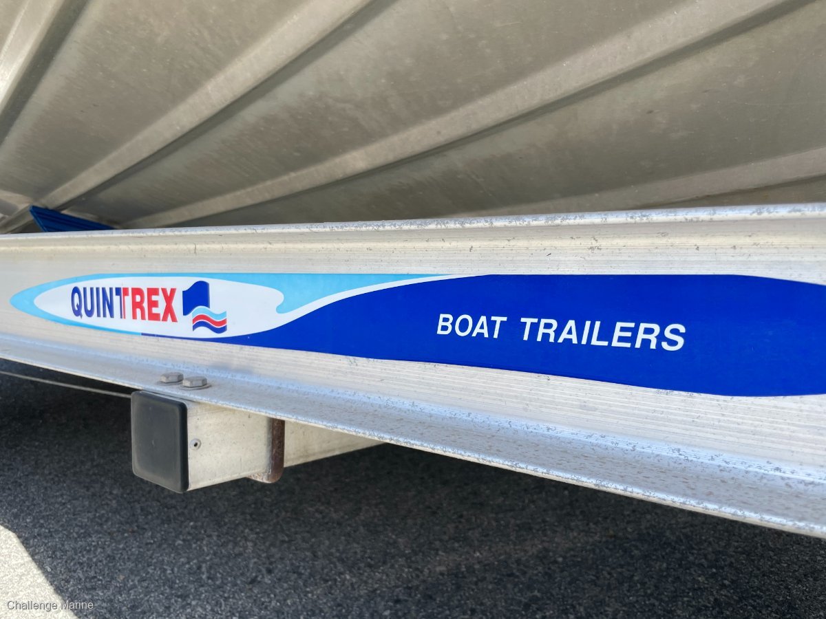 QUINTREX 560 FREEDOM CRUISER