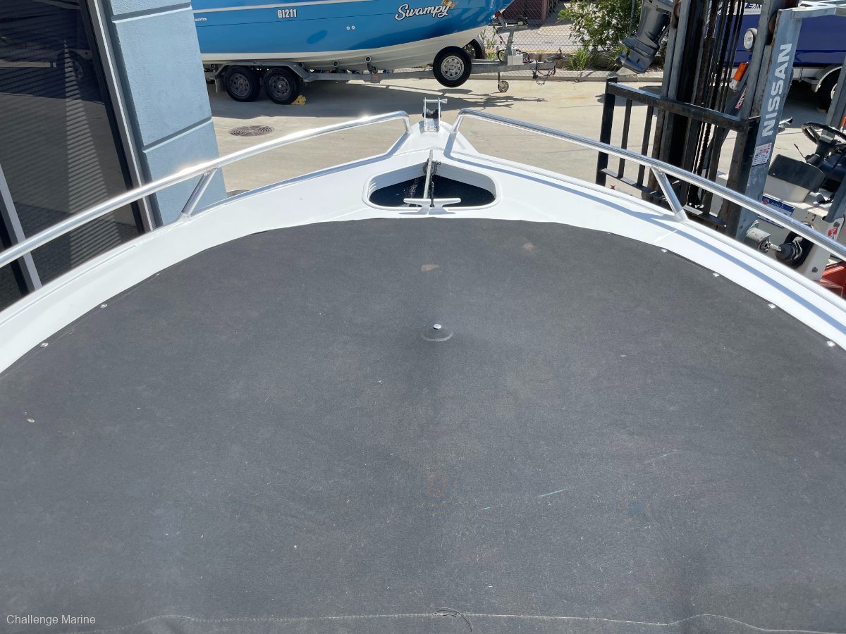 QUINTREX 560 FREEDOM CRUISER