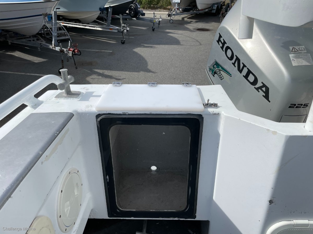 2007 WAKEMAKER 7.2 HARDTOP WALK AROUND