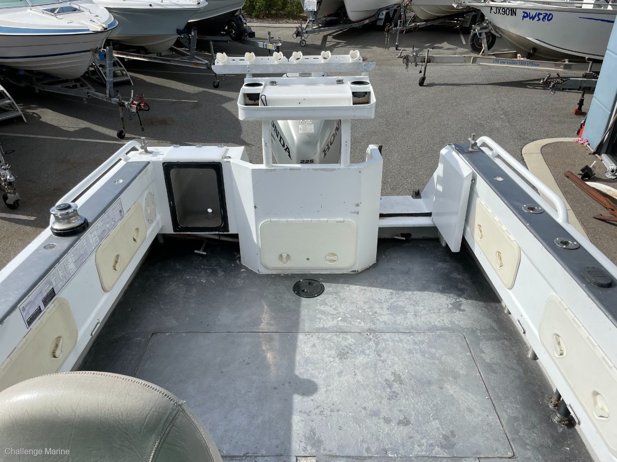 2007 WAKEMAKER 7.2 HARDTOP WALK AROUND