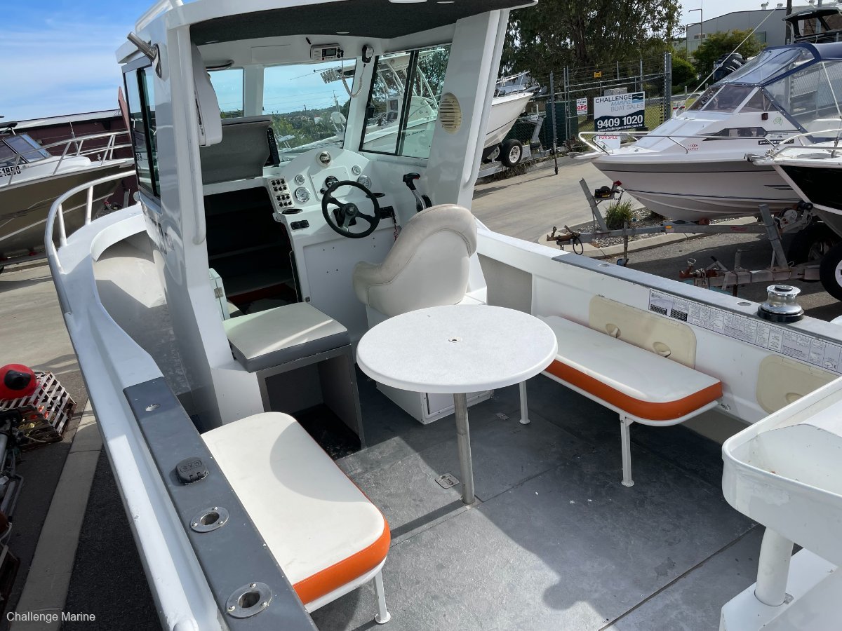 2007 WAKEMAKER 7.2 HARDTOP WALK AROUND