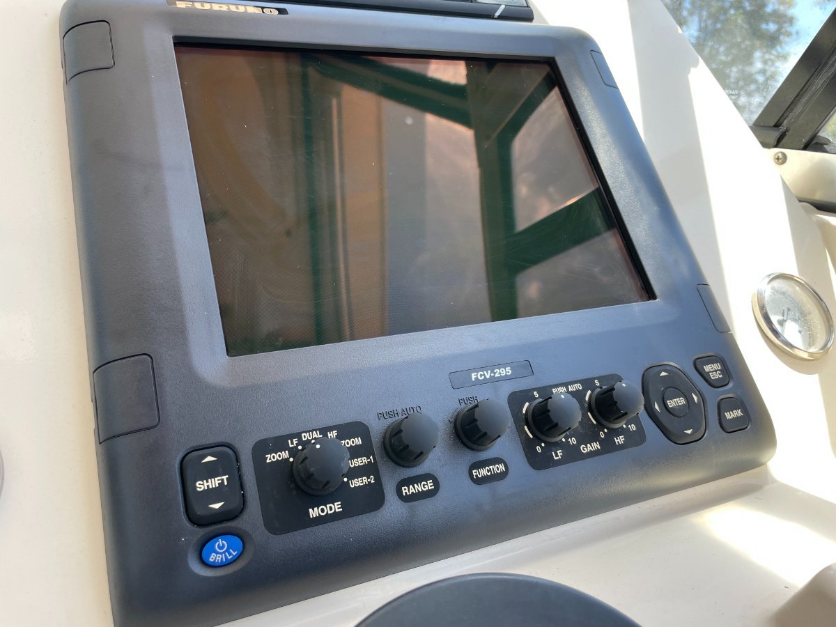 2008 GRADY-WHITE SEAFARER 228 CRUISER