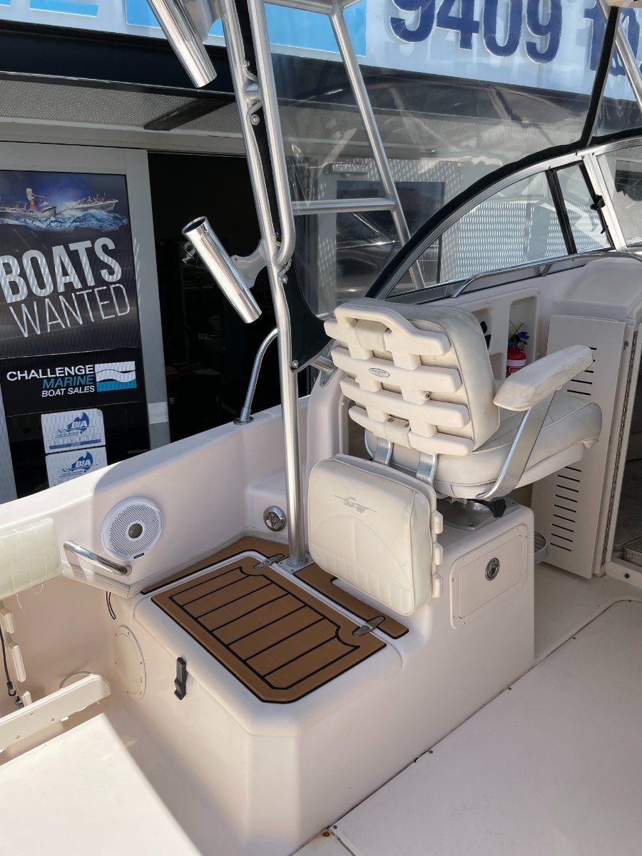 2008 GRADY-WHITE SEAFARER 228 CRUISER