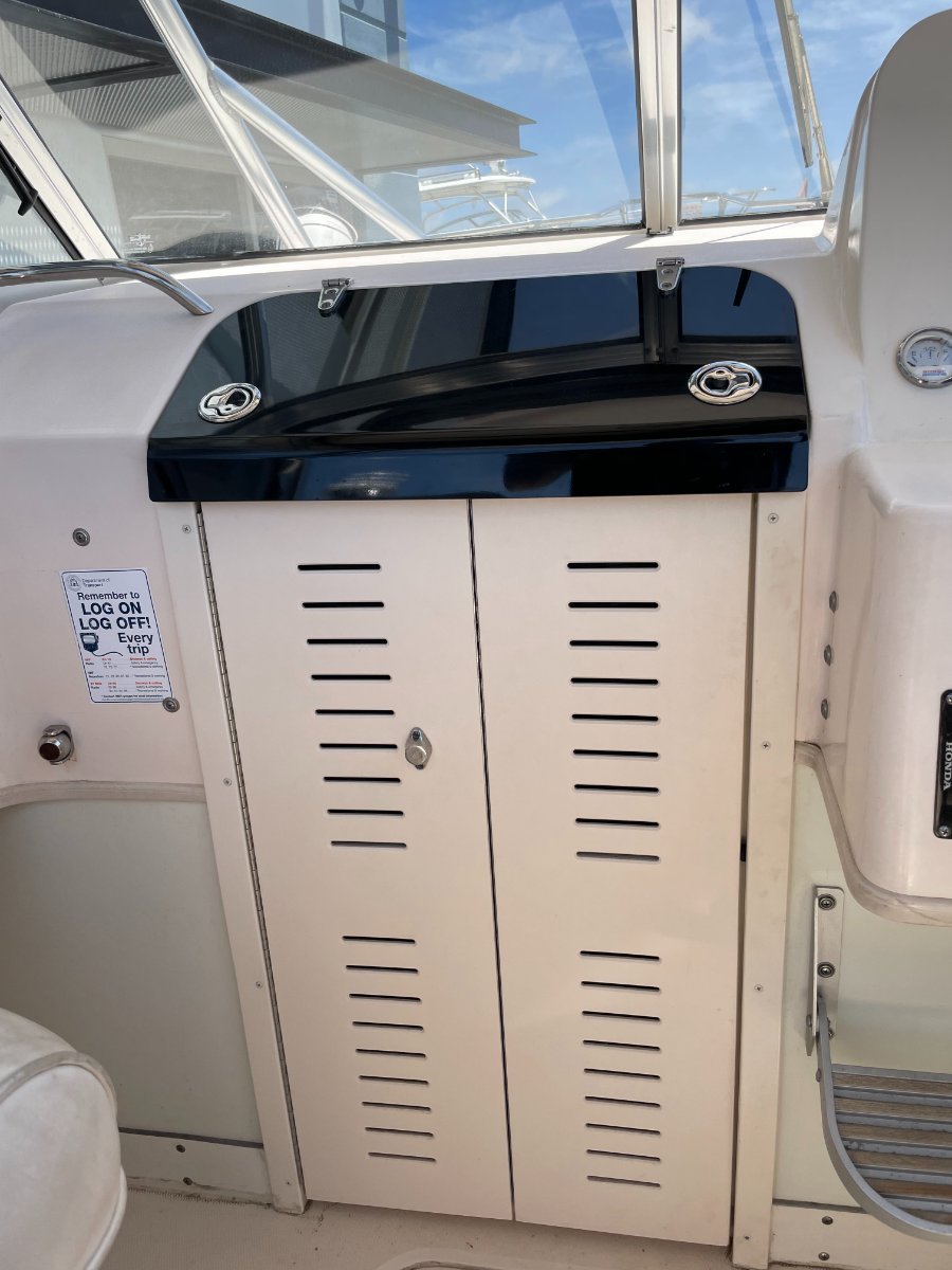 2008 GRADY-WHITE SEAFARER 228 CRUISER