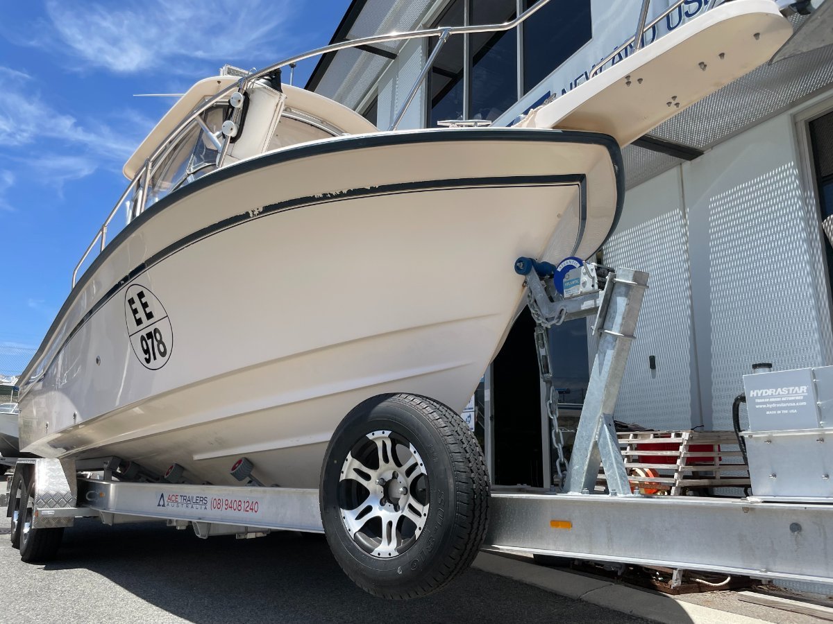 2008 GRADY-WHITE SEAFARER 228 CRUISER