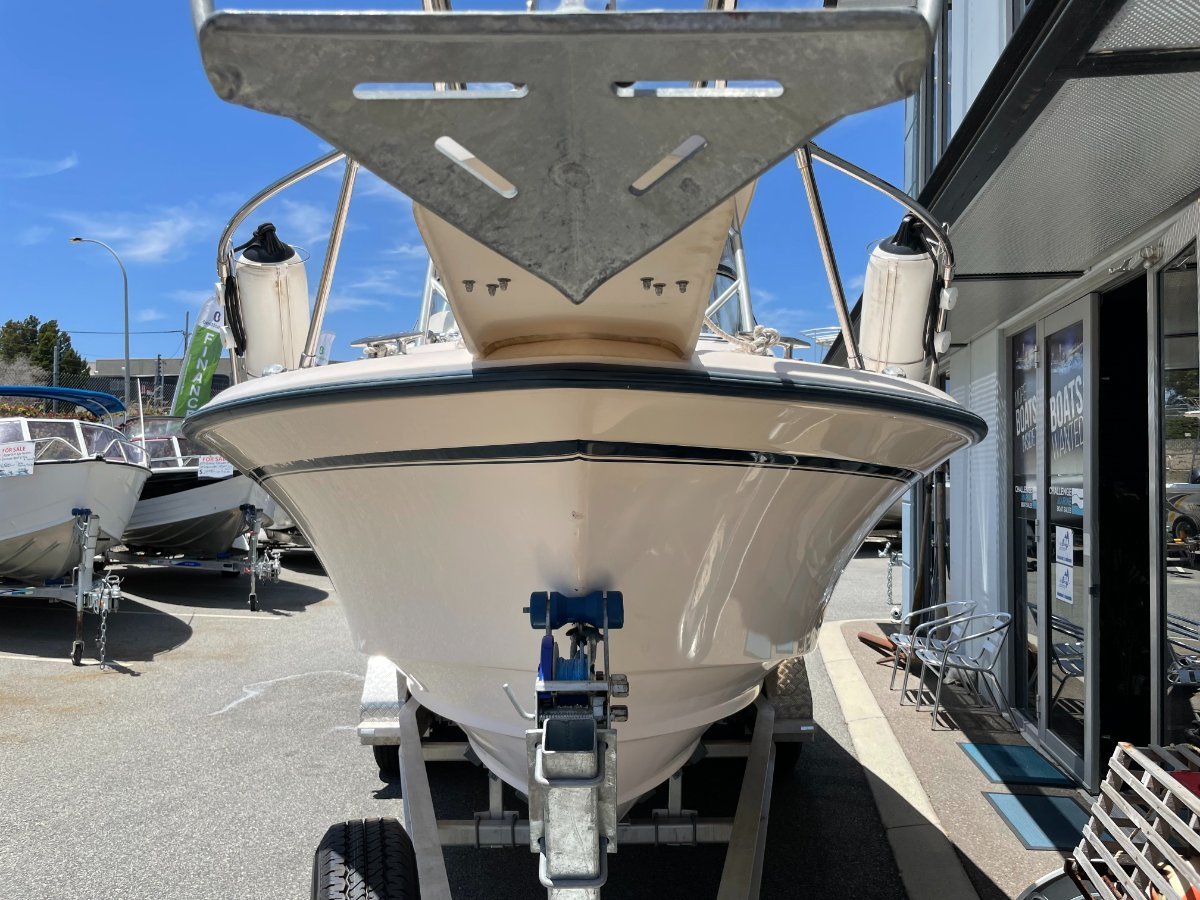 2008 GRADY-WHITE SEAFARER 228 CRUISER