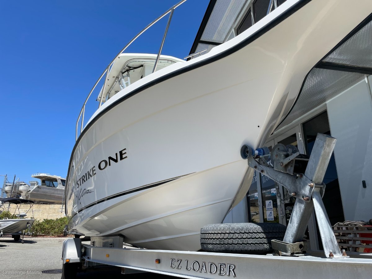 SEASWIRL STRIPER 2301 WA