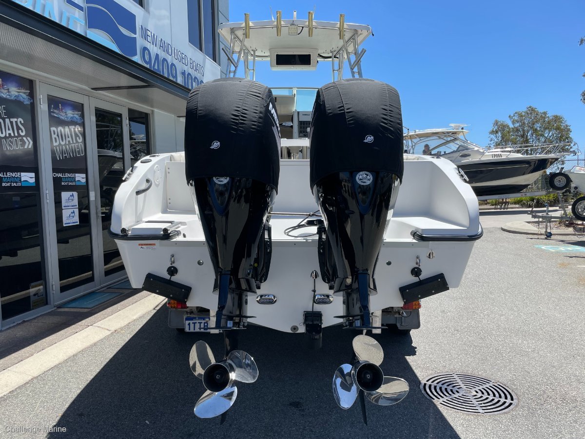 SEASWIRL STRIPER 2301 WA