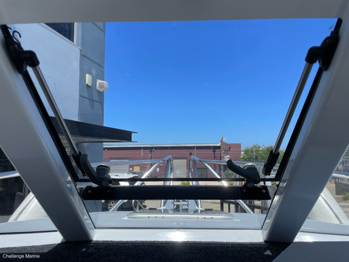 2014 RAZERLINE 7.6 OLYMPIAN HARD TOP RUNABOUT
