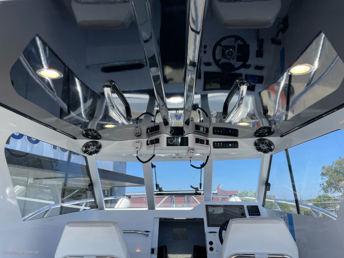 2014 RAZERLINE 7.6 OLYMPIAN HARD TOP RUNABOUT