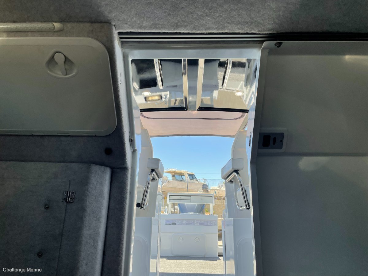 2014 RAZERLINE 7.6 OLYMPIAN HARD TOP RUNABOUT