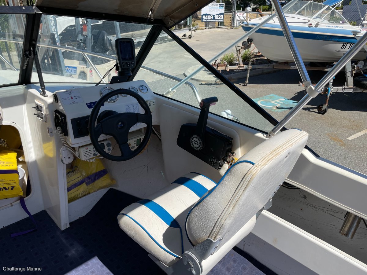 2004 VOYAGER 5.2 ECLIPSE RUNABOUT