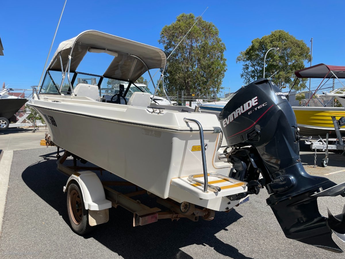 2004 VOYAGER 5.2 ECLIPSE RUNABOUT